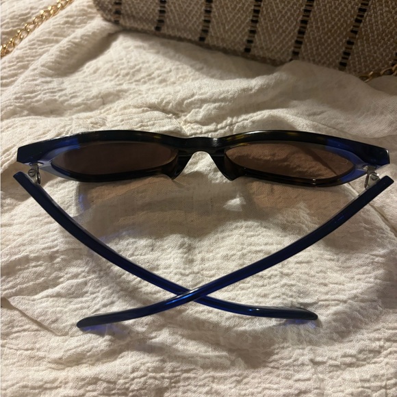 **SOLD** Maui Jim Ilima Polarized Sunglasses - Picture 2 of 5